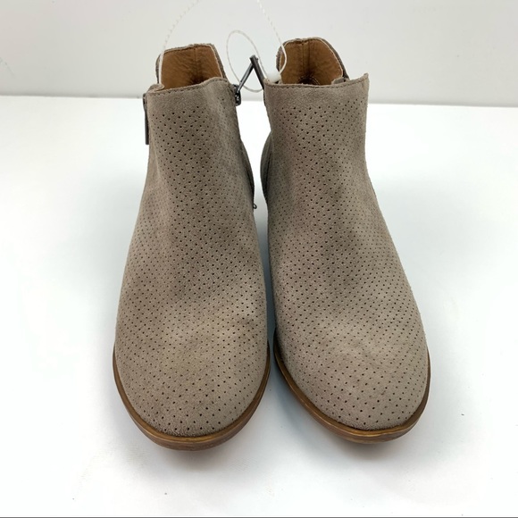 Lucky Brand Bayley 2 Perforated Suede Ankle Bootie Zipper Boho Tan Size 6.5 NWOB - Picture 3 of 10